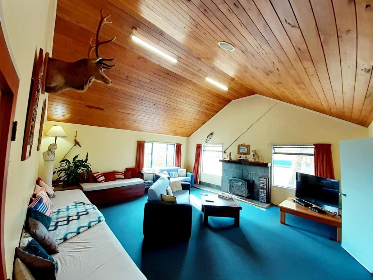 Tongariro River Retreat トゥランギ エクステリア 写真