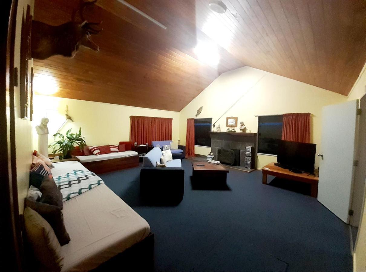 Tongariro River Retreat トゥランギ エクステリア 写真
